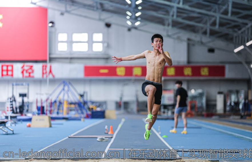 在乐动体育上实现智能买球的秘籍